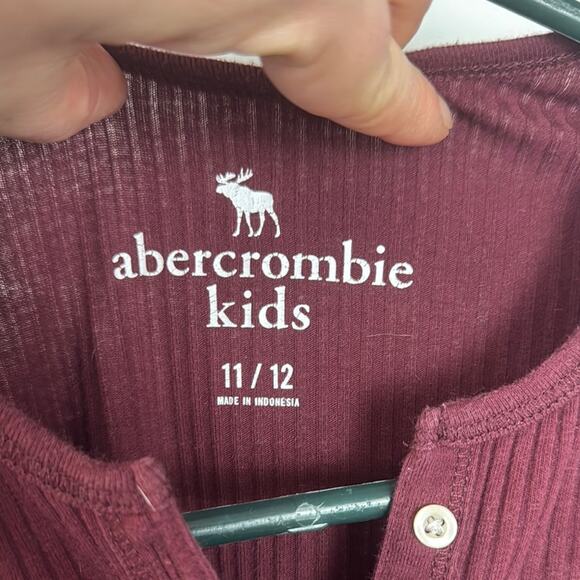 Abercrombie Kids Burgundy Ribbed Top - Picture 2 of 5